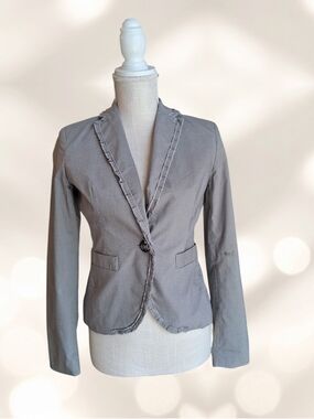 Banana Republic Size 0 Gray Ruffle Trim Single-Button Blazer